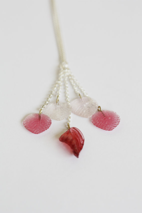Falling Leaves Necklace In Pink